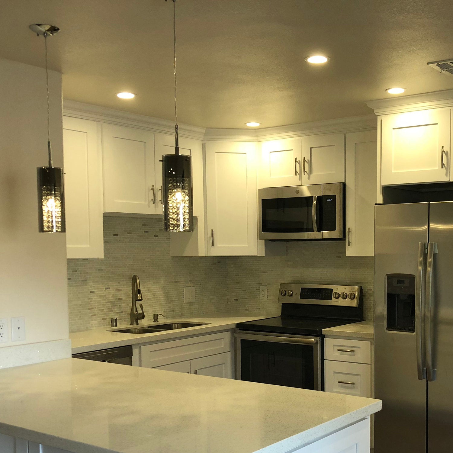 Get an estimate for modern and outdoor recessed lighting installation in California for free.